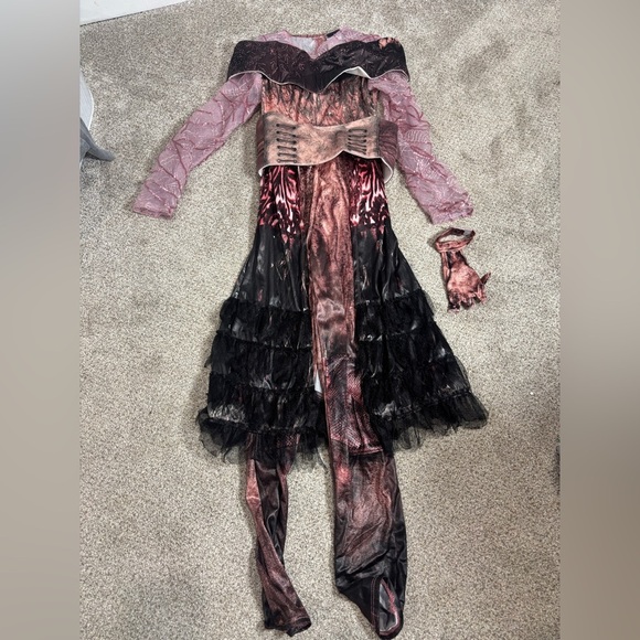 Disney descendants 3 Audrey child costume size medium 8-10 with wig! - Picture 3 of 9